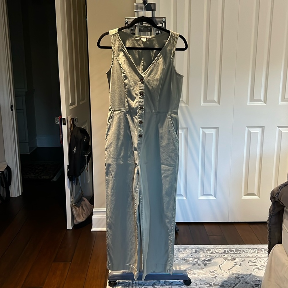GAP Sleeveless Olive Green Jumpsuit - Size 4